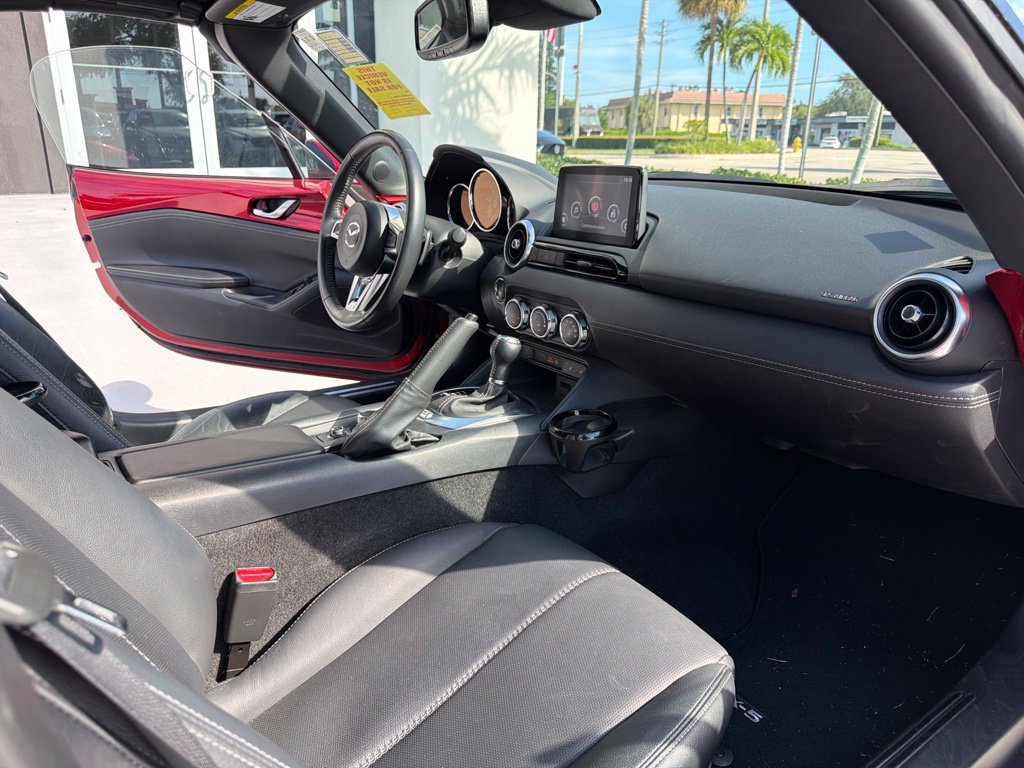 Used 2023 MAZDA MX-5 Miata Grand Touring w/ Weather Package RWD image 9