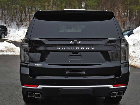 New 2026 Chevrolet Suburban High Country image 7