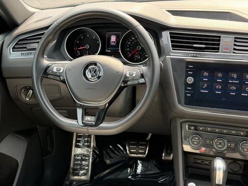 Used 2020 Volkswagen Tiguan SE R-Line FWD image 12