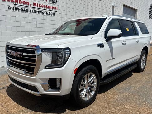 Used 2022 GMC Yukon XL SLT w/ SLT Premium Package RWD image 1