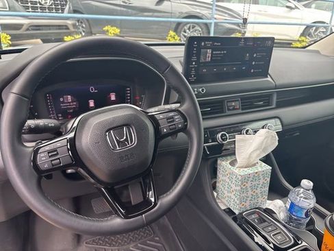 Used 2026 Honda Pilot EX-L image 7