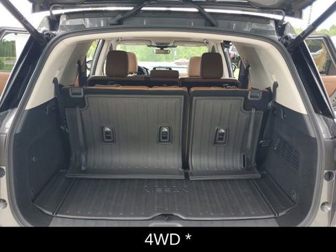 Certified 2025 Nissan Pathfinder Platinum w/ Cargo Package AWD/4WD image 21