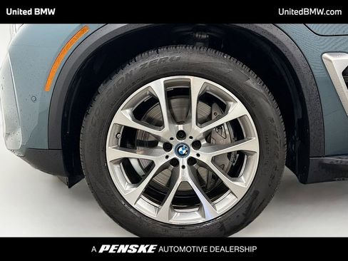 Certified 2024 BMW X5 xDrive50e image 2