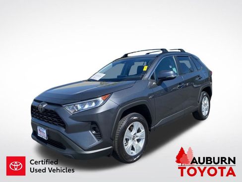 Certified 2021 Toyota RAV4 XLE w/ Convenience Package AWD/4WD image 3