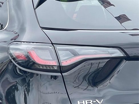 Used 2023 Honda HR-V EX-L image 10