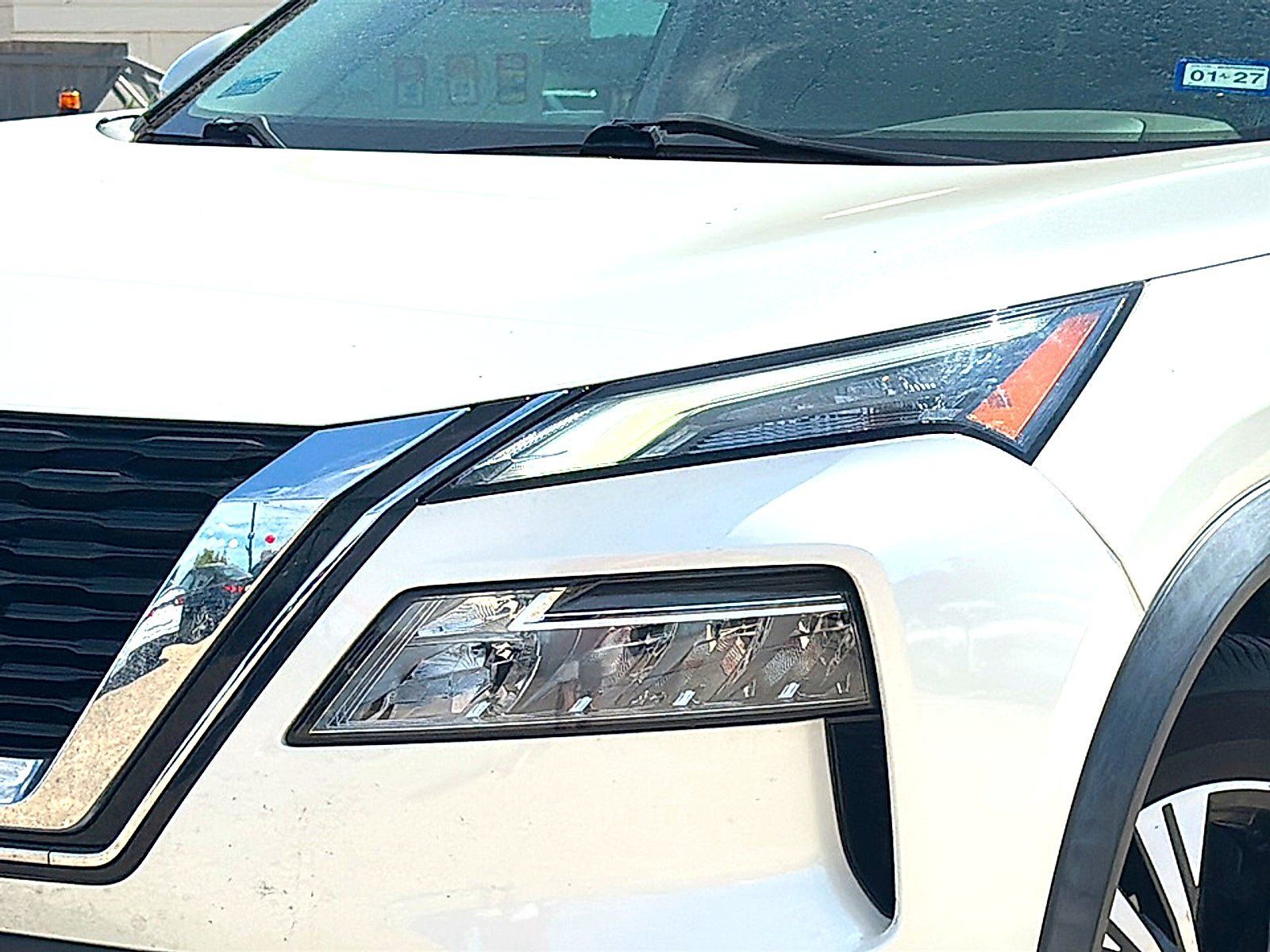 Used 2021 Nissan Rogue SV w/ Premium Package FWD image 4
