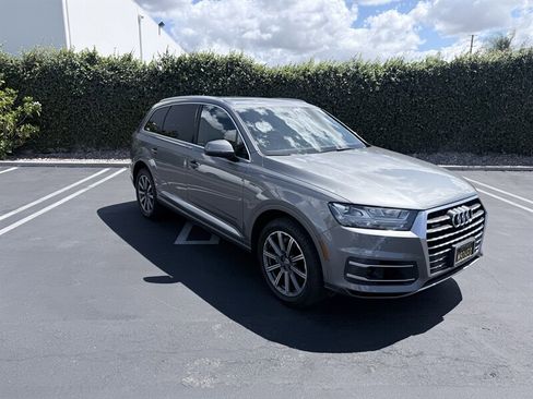 Used 2018 Audi Q7 3.0T Premium Plus image 4