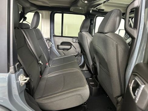 Used 2024 Jeep Wrangler Unlimited w/ Convenience Group image 27