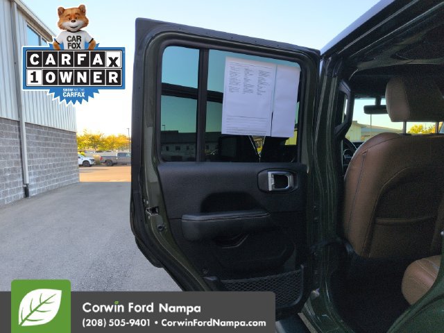 Used 2022 Jeep Wrangler Unlimited Sahara w/ LED Lighting Group AWD/4WD image 25