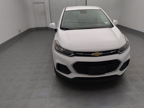 Used 2020 Chevrolet Trax LS w/ Tint and Cruise Package FWD image 14