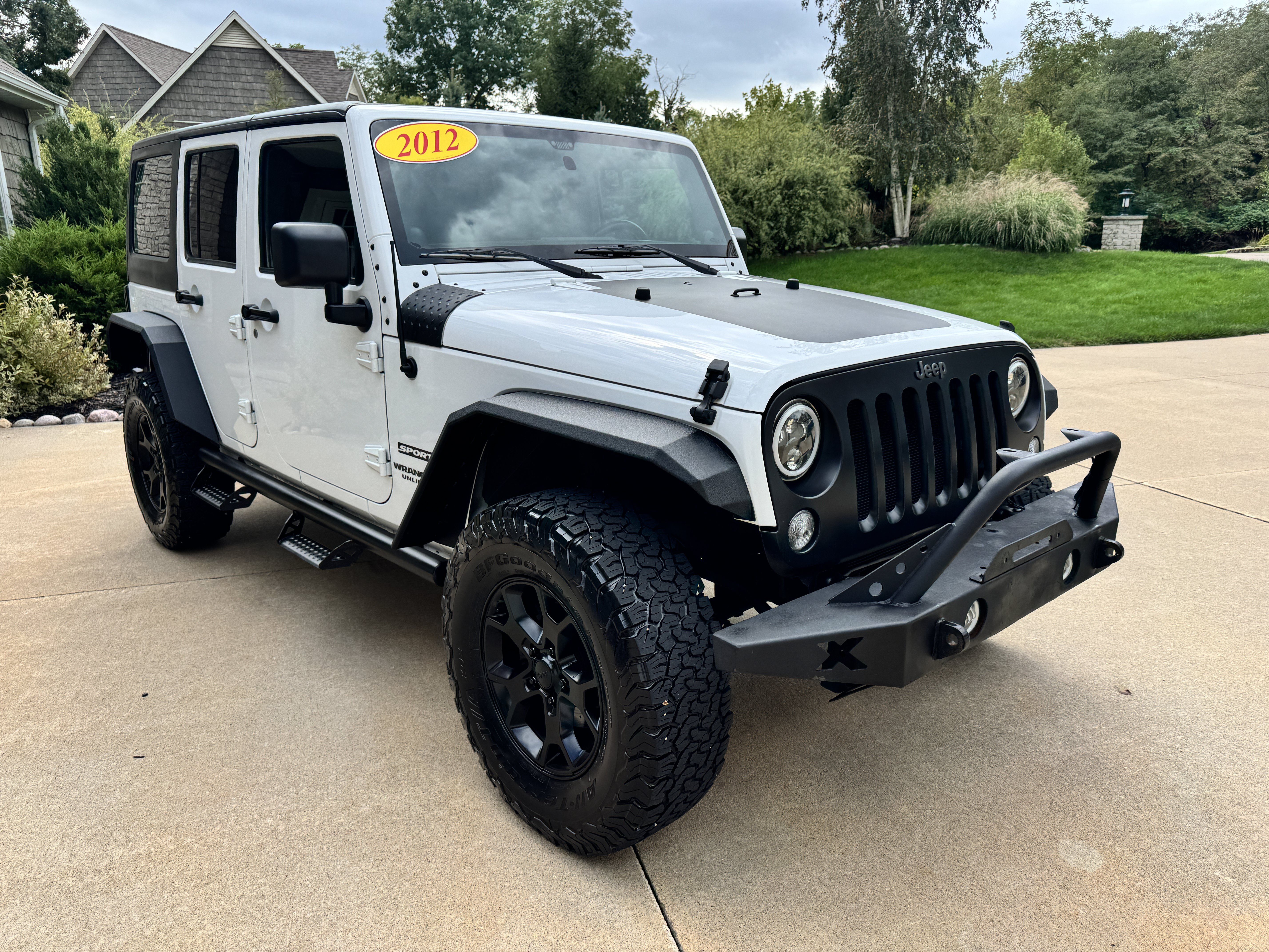 Used 2012 Jeep Wrangler Unlimited Sport AWD/4WD image 9