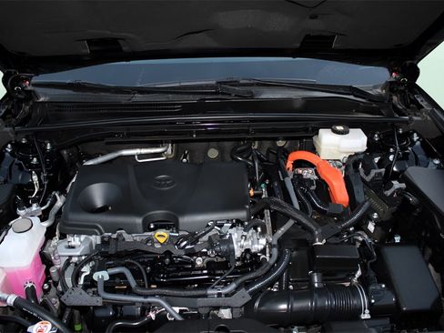 Used 2023 Toyota Crown Limited image 13