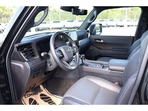 Used 2024 Lexus GX 550 AWD/4WD image 23