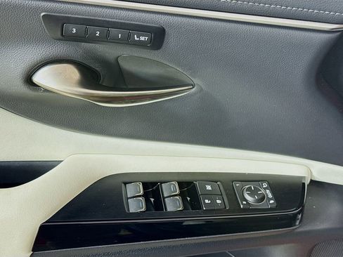 Used 2024 Lexus ES 350 F Sport w/ Accessory Package (Z2) FWD image 21