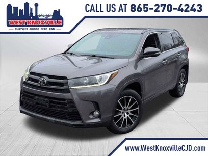 Used 2017 Toyota Highlander SE