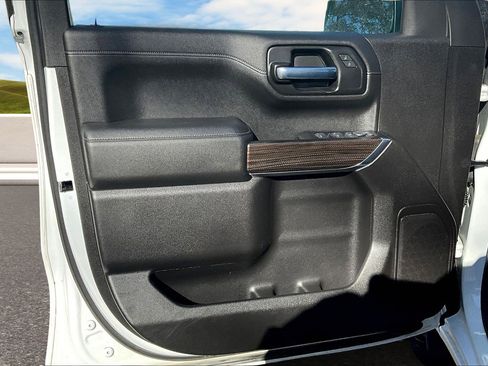 Used 2020 Chevrolet Silverado 1500 RST w/ RST Value Package image 13