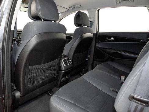 Used 2016 Kia Sorento FWD image 23