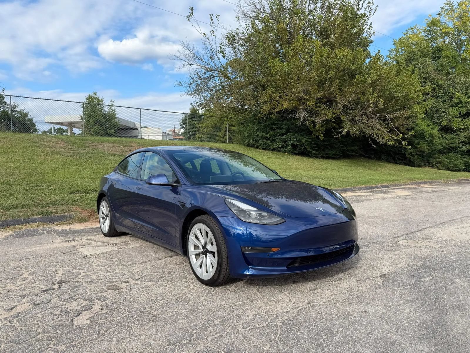 Used 2022 Tesla Model 3 RWD image 2