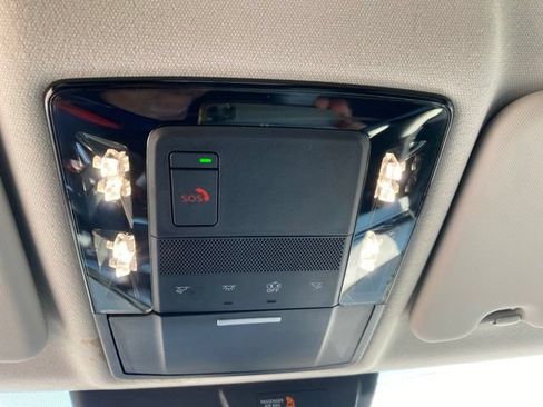 Used 2025 Mitsubishi Outlander SE AWD/4WD image 22