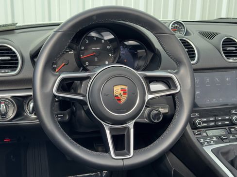 Used 2024 Porsche 718 Boxster image 20