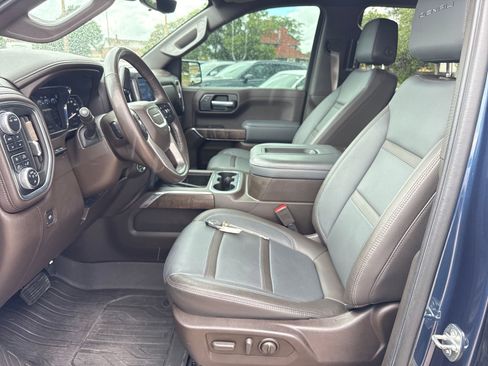 Used 2021 GMC Sierra 1500 Denali w/ Denali Ultimate Package AWD/4WD image 14