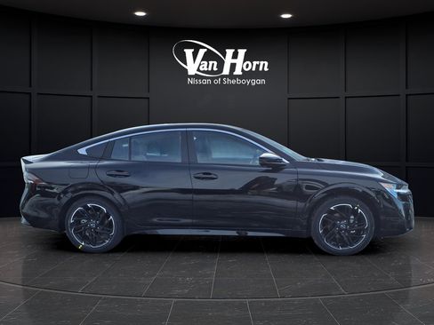 New 2026 Nissan Sentra SR w/ SR Premium Package FWD image 2