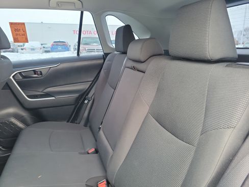Used 2020 Toyota RAV4 LE image 6