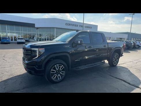 Used 2024 GMC Sierra 1500 AT4 w/ Technology Package image 4