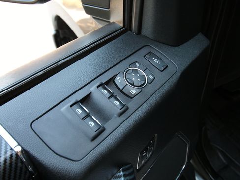 Used 2019 Ford F250 Lariat AWD/4WD image 18