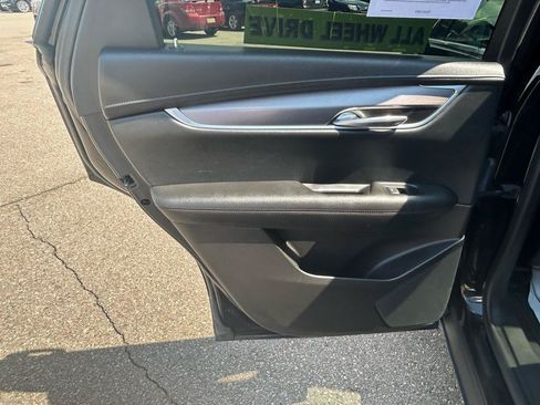 Used 2018 Cadillac XT5 Luxury w/ Trailering Package AWD/4WD image 12
