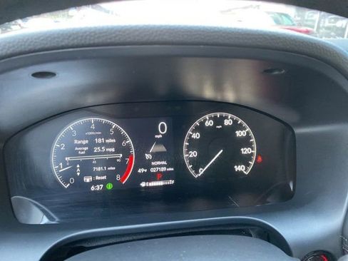 Used 2024 Honda HR-V LX image 12