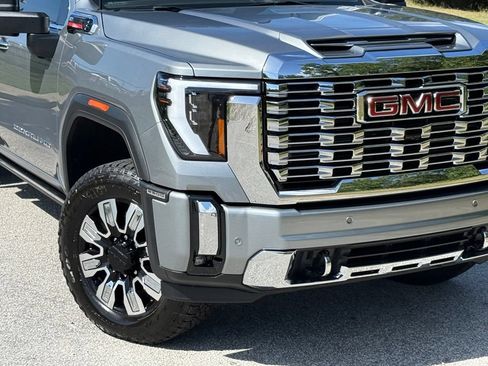 Certified 2026 GMC Sierra 2500 Denali w/ Denali Reserve Package AWD/4WD image 7