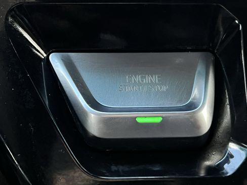 Used 2025 GMC Sierra 1500 Denali image 16