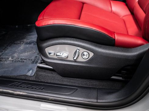 New 2026 Porsche Macan image 24