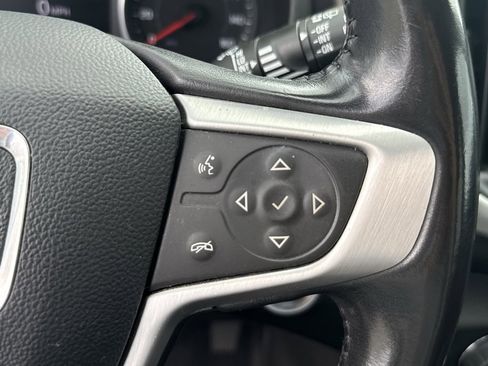 Used 2021 GMC Terrain SLT image 21