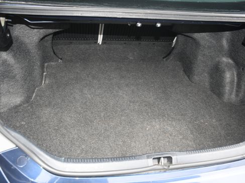 Used 2016 Toyota Camry XLE w/ Moonroof Package FWD image 18