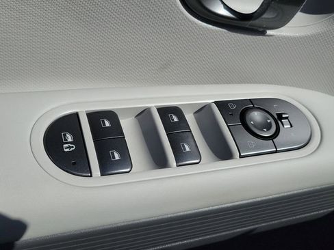 New 2026 Hyundai Ioniq 5 SE RWD image 18