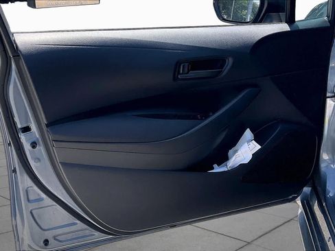 Used 2025 Toyota Corolla LE FWD image 41