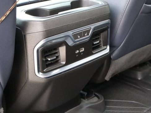 Used 2023 Chevrolet Silverado 1500 High Country w/ High Country Premium Package AWD/4WD image 19