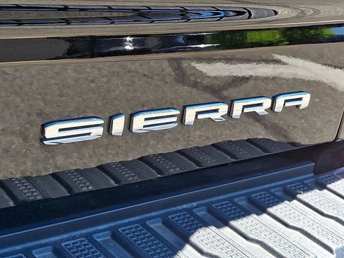 Used 2024 GMC Sierra 1500 Denali w/ Denali Reserve Package AWD/4WD image 30