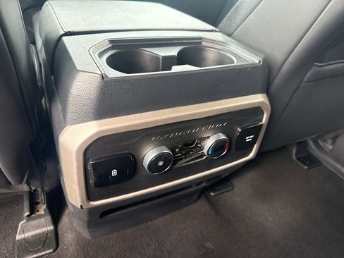Used 2024 Ford Expedition Max XLT image 19