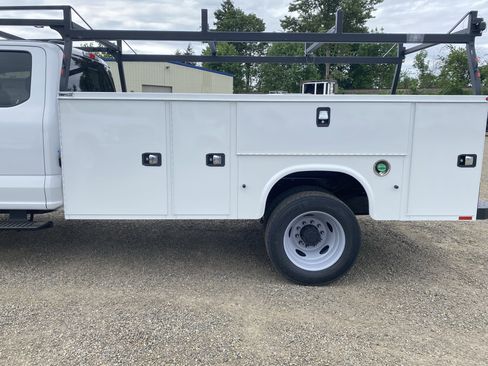 New 2025 Ford F450 XL image 11