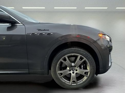 Used 2023 Maserati Levante Modena image 28