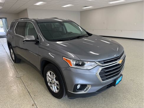 Used 2019 Chevrolet Traverse LT AWD/4WD image 3