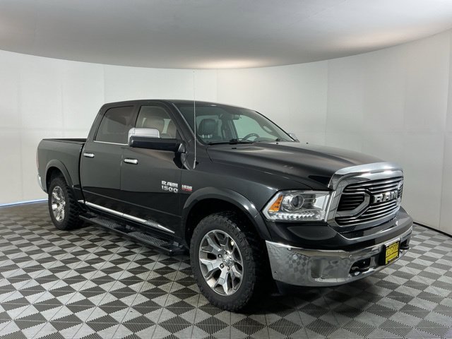 Used 2017 RAM 1500 Limited AWD/4WD image 3