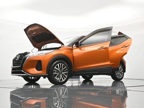 Used 2022 Nissan Kicks SV FWD image 47