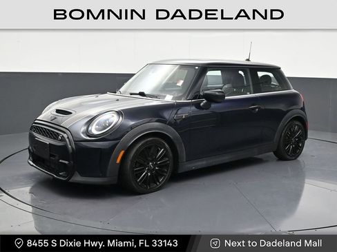 Used 2022 MINI Cooper S image 1