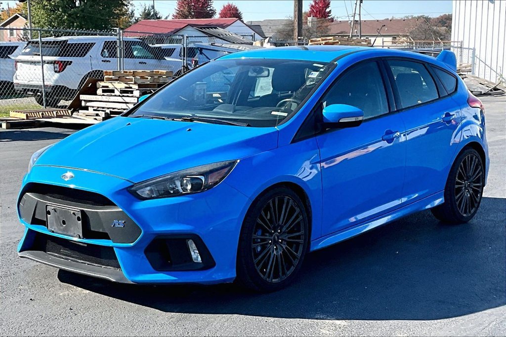 Used 2017 Ford Focus RS AWD/4WD image 2