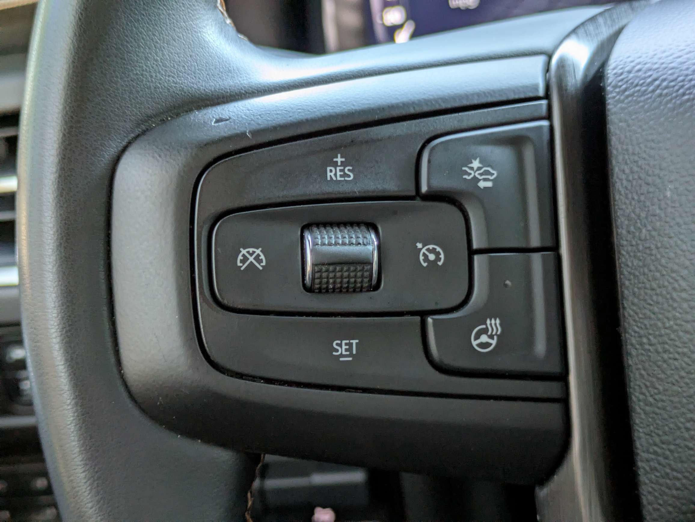 Used 2023 GMC Yukon AT4 w/ AT4 Premium Plus Package AWD/4WD image 17