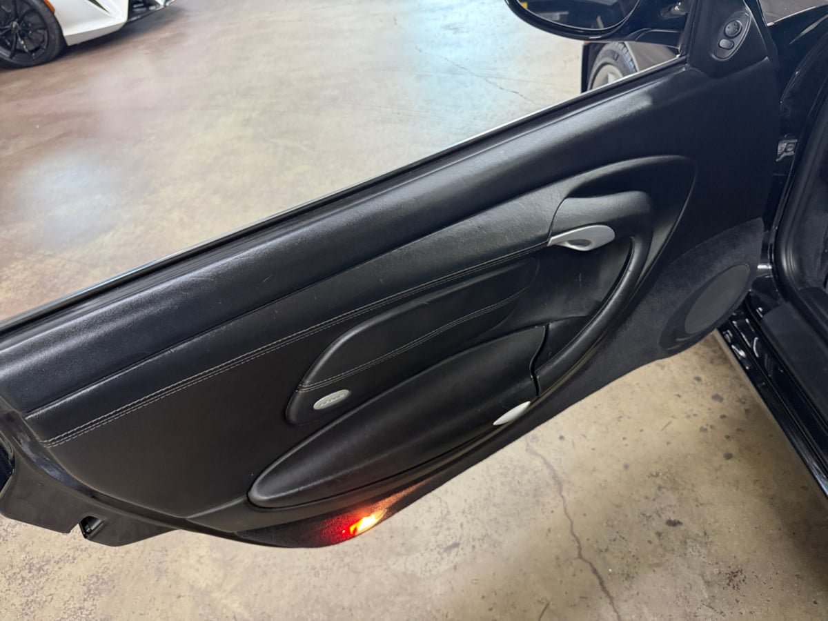 Used 2004 Porsche 911 Carrera RWD image 11